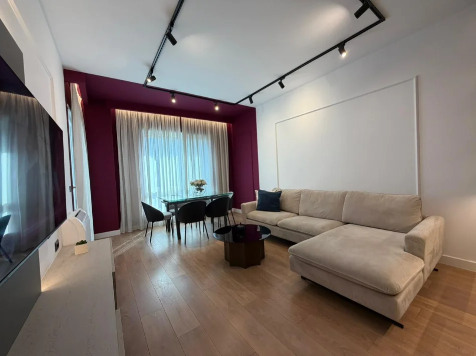 Tirane, jepet me qera apartament 2+1 Kati 1, 90 m² 1.000 € (Porcelani)