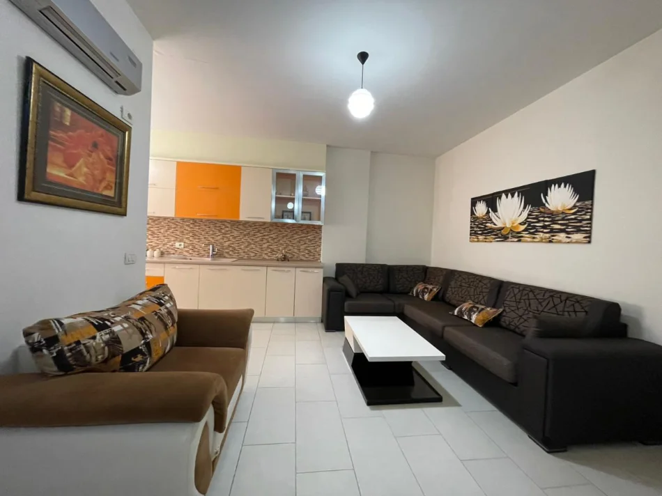 Tirane, jepet me qera apartament 2+1 Kati 2, 90 m² 500 € (Liqeni i Thate)