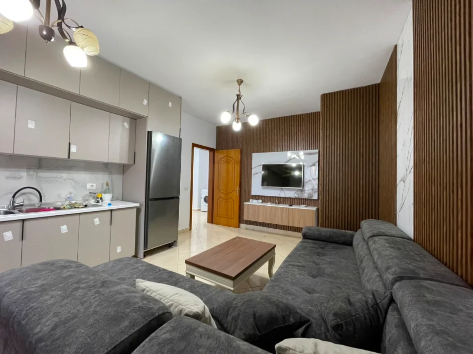 Tirane, jepet me qera apartament 2+1 Kati 4, 105 m² 650 € (Don Bosko)