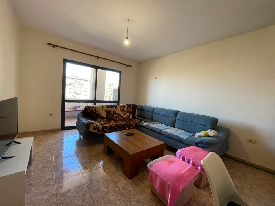 Tirane, jepet me qera apartament 1+1 Kati 5, 70 m² 350 € (Komuna e Parisit)