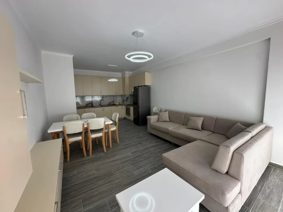 Tirane, jepet me qera apartament 1+1 Kati 2, 70 m² 500 € (Astiri)