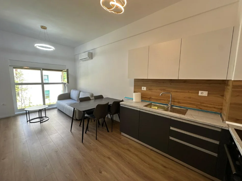 Tirane, jepet me qera apartament 1+1 Kati 2, 50 m² 400 € (Ali Demi)
