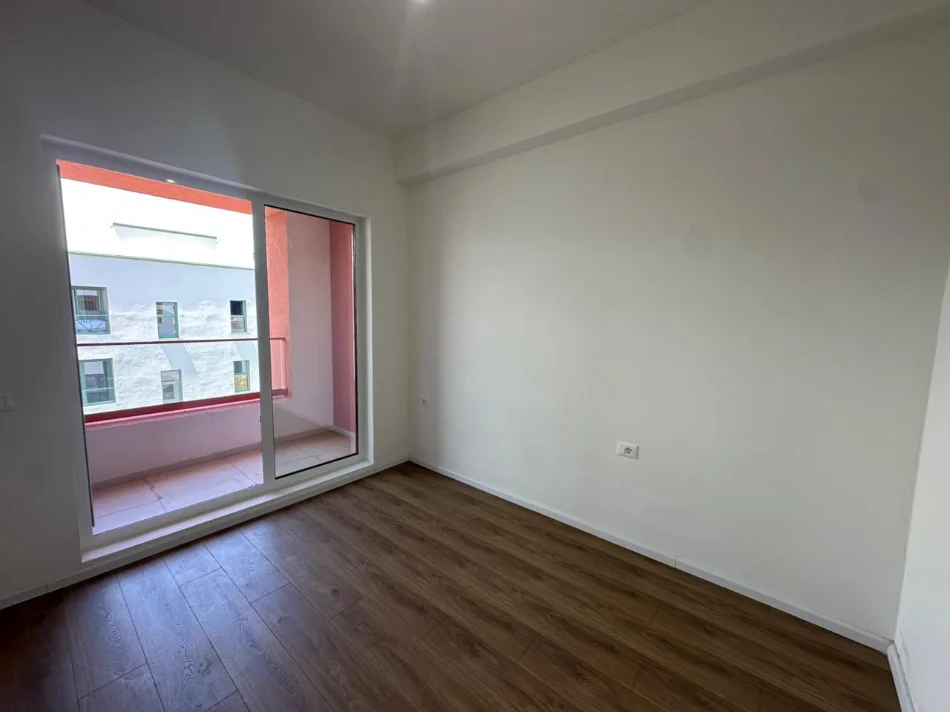 Tirane, shitet apartament 1+1 Kati 8, 47 m² 84.420 € (Ali Demi)