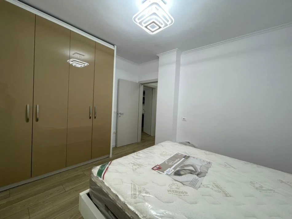 Tirane, jepet me qera apartament 2+1 Kati 3, 90 m² 800 € (Kodra e Diellit)