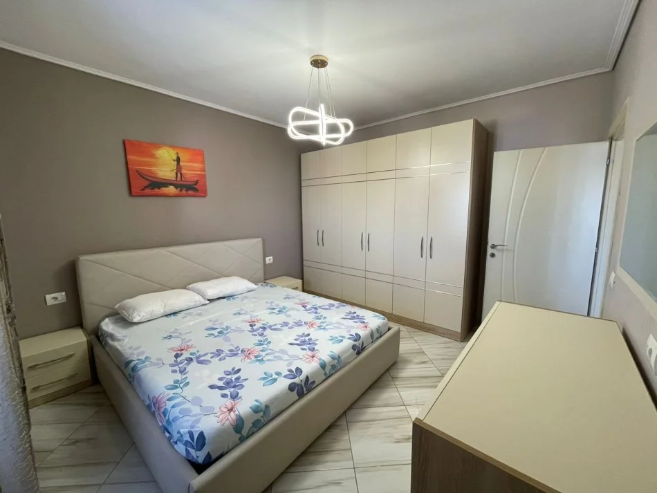 Tirane, jepet me qera apartament 2+1 Kati 9, 100 m² 750 € (Myslym Shyri)