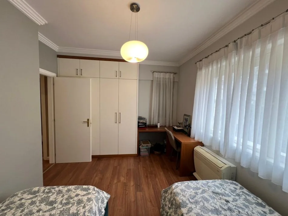 Tirane, jepet me qera apartament 2+1 Kati 3, 110 m² 900 € (Liqeni i Thate.)