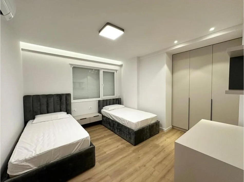 Tirane, jepet me qera apartament 2+1 Kati 6, 113 m² 950 € (Shkolla e Baletit.)