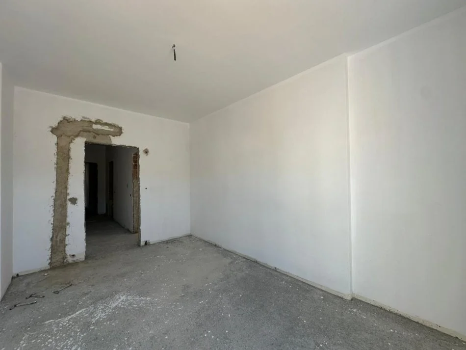 Tirane, shitet apartament 1+1 Kati 2, 76 m² 215.000 € (Kika 2 tek Komuna e Parisit.)