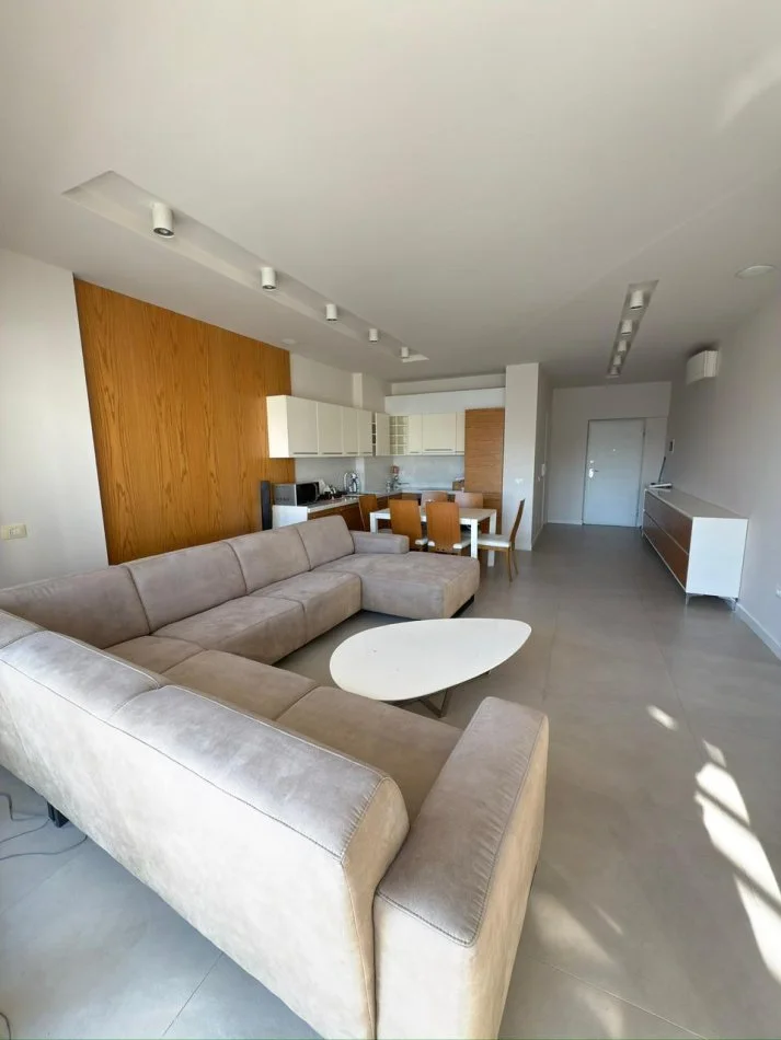 Tirane, shitet apartament 2+1 Kati 3, 117 m² 355.000 € (Kika 2 tek Komuna e Parisit.)