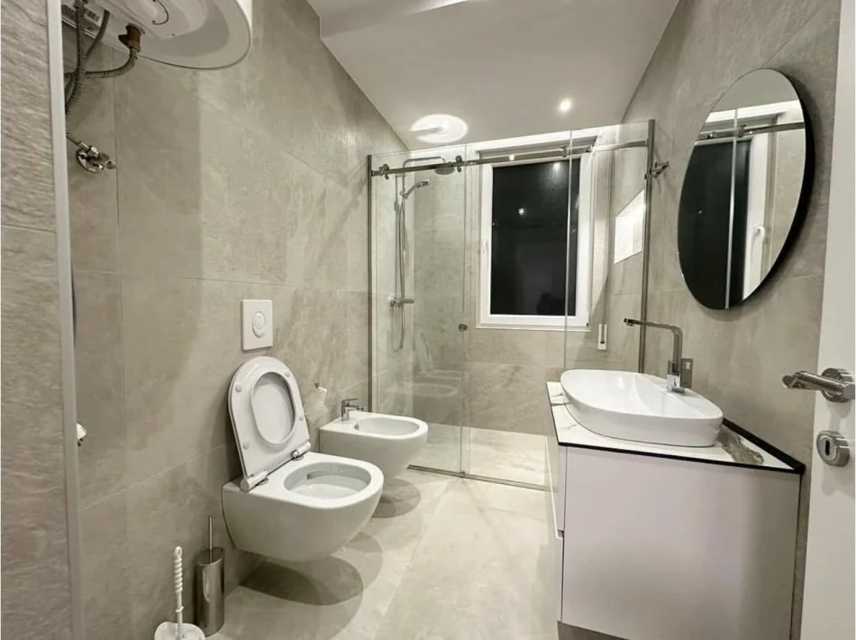 Tirane, jepet me qera apartament 2+1 Kati 6, 113 m² 950 € (Shkolla e Baletit.)