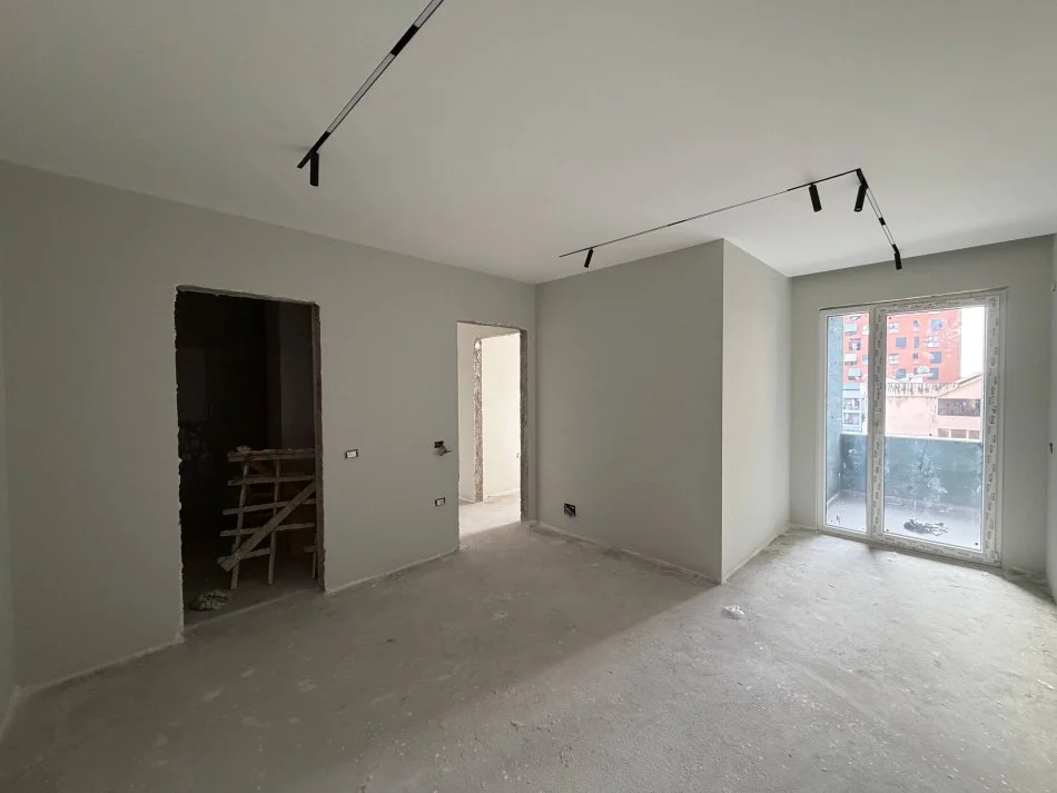 Tirane, shitet apartament 2+1 Kati 2, 109 m² 220.000 € (Oxhaku)