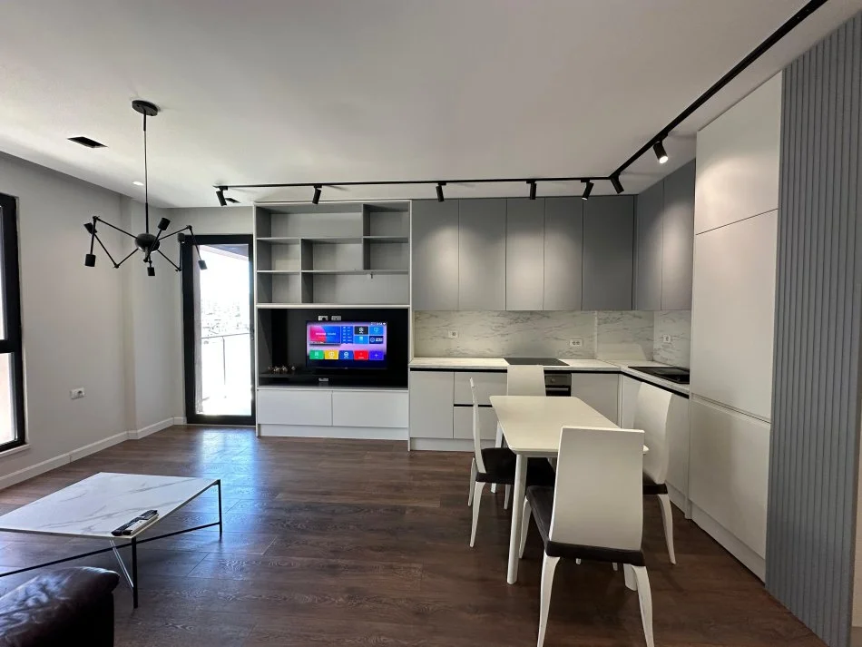 Tirane, shitet apartament 2+1+Ballkon , 65 m² (CASA ITALIA)