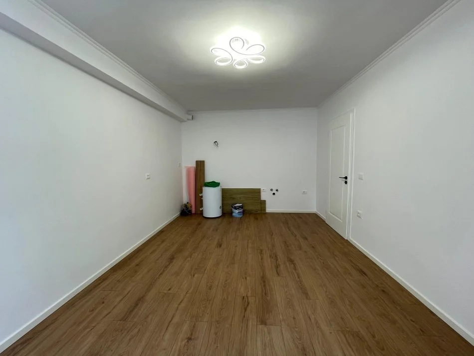 Tirane, shes apartament 1+1 Kati 3, 42 m² 135.000 € 