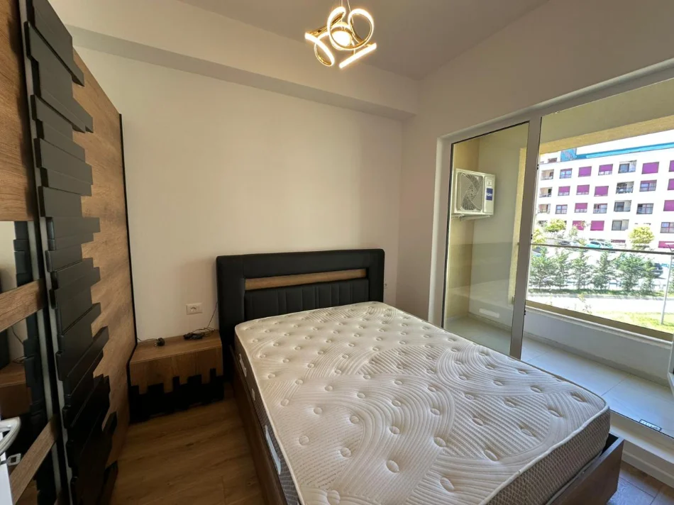 Tirane, jepet me qera apartament 1+1 Kati 2, 50 m² 400 € (Ali Demi)
