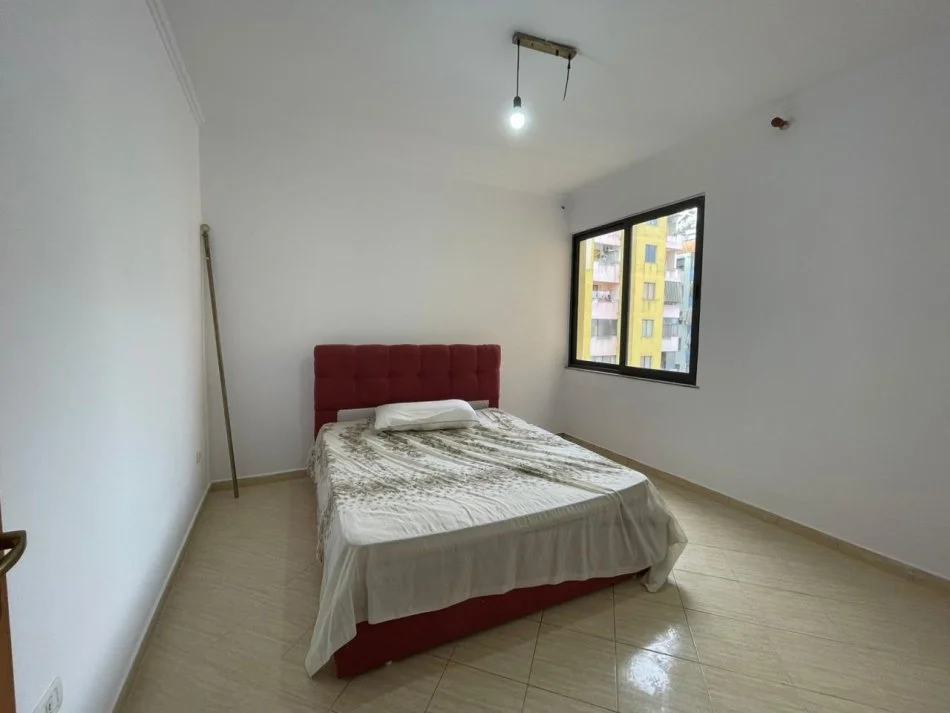 Tirane, shitet apartament 1+1 Kati 5, 61 m² 100.000 € (Yzberisht)
