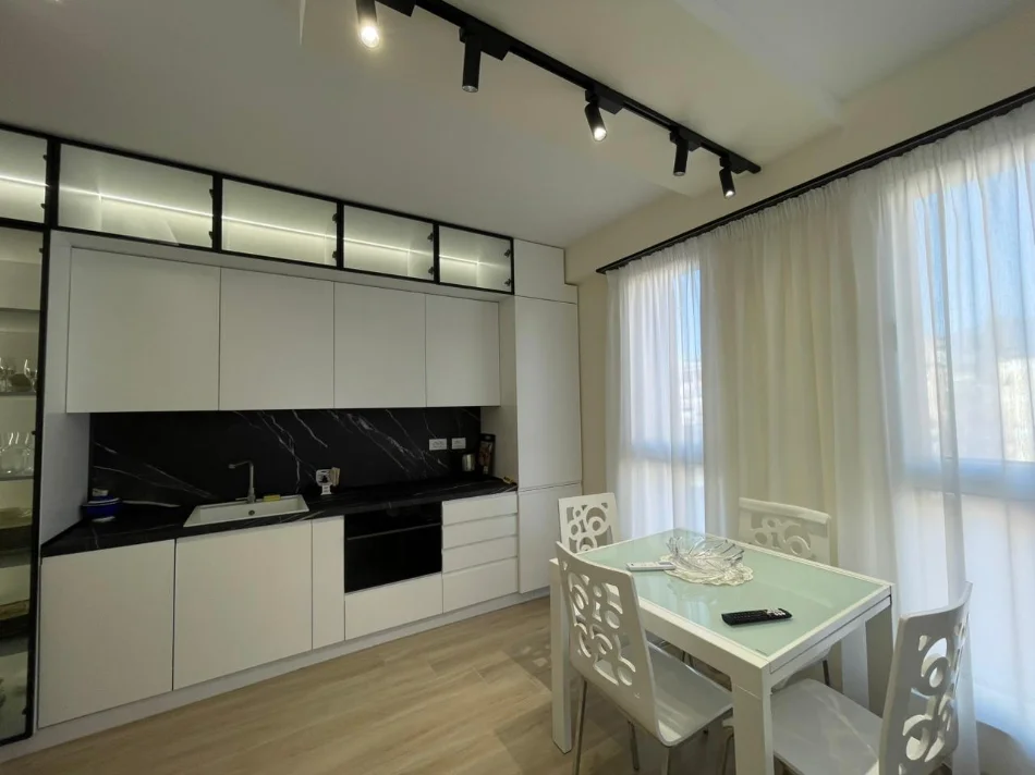 Tirane, jepet me qera apartament 1+1 Kati 3, 55 m² 700 € (21-Dhjetori)