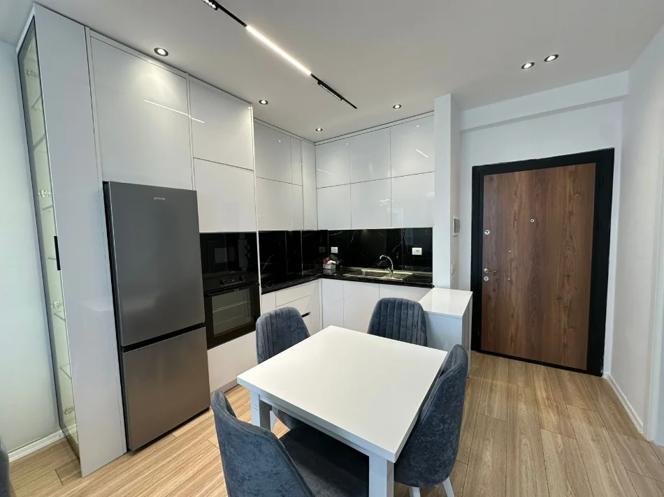 Tirane, jepet me qera apartament 1+1 Kati 5, 68 m² 550 € (Astir)