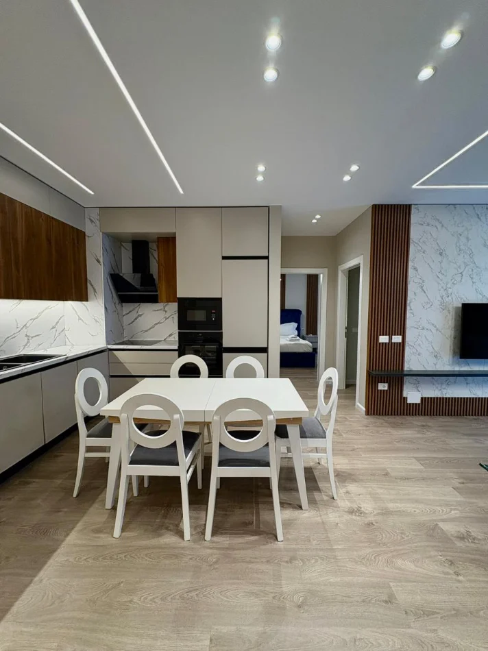 Tirane, jepet me qera apartament 2+1 Kati 2, 110 m² 1.000 € (Komuna e Parisit)