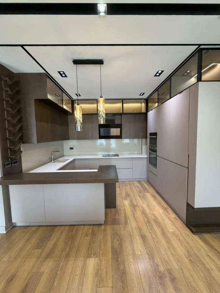 Tirane, shitet apartament 2+1 Kati 6, 140 m² 450.000 € (Delijorgji)