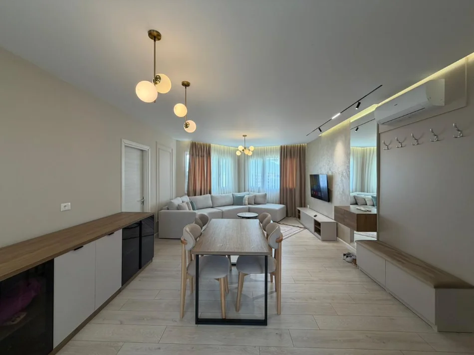 Tirane, shitet apartament 3+1 Kati 9, 140 m² 280.000 € (Astiri)