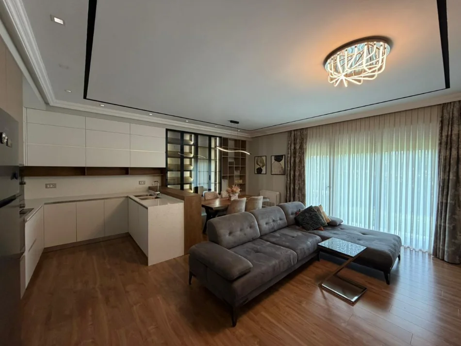 Tirane, jepet me qera apartament 2+1 Kati 1, 170 m² 1.500 € (Liqeni i Thate)