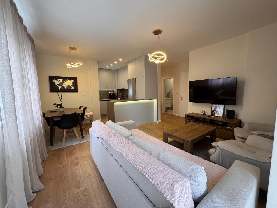 Tirane, shitet apartament 2+1 Kati 2, 107 m² 240.000 € (Liqeni i Thate)
