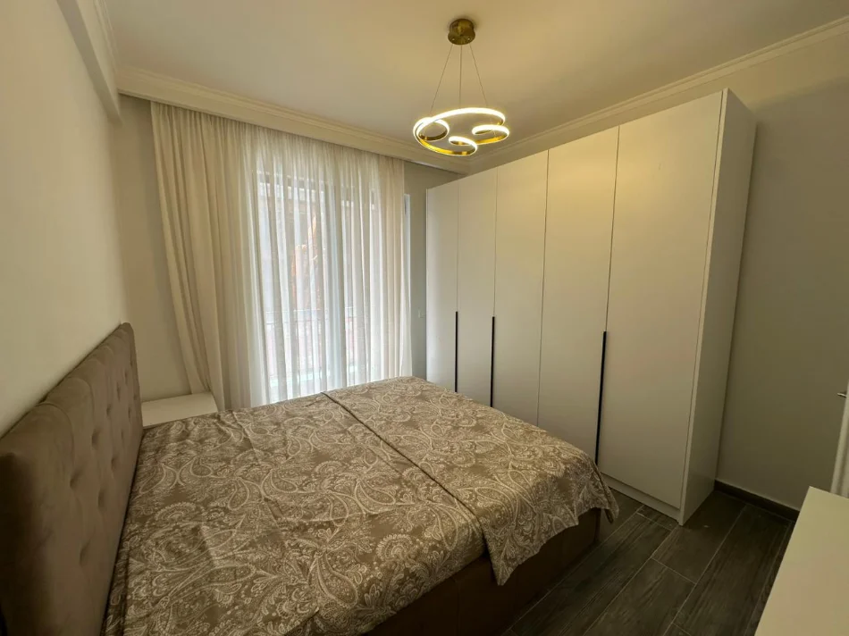 Tirane, jepet me qera apartament 1+1 Kati 2, 70 m² 500 € (Astiri)