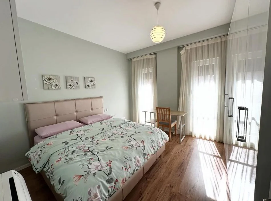 Tirane, Liste me oferta apartament 2+1+Ballkon Kati 5, 110 m² (Jordan Misja)