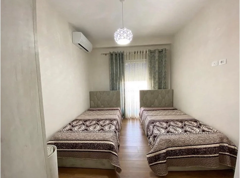 Tirane, Liste me oferta apartament 2+1+Ballkon Kati 4, 90 m² (JORDAN MISJA)