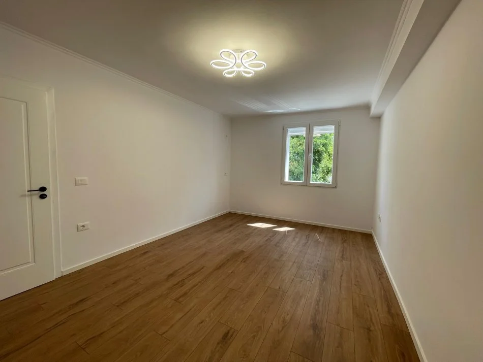 Tirane, shes apartament 1+1 Kati 3, 42 m² 135.000 € 