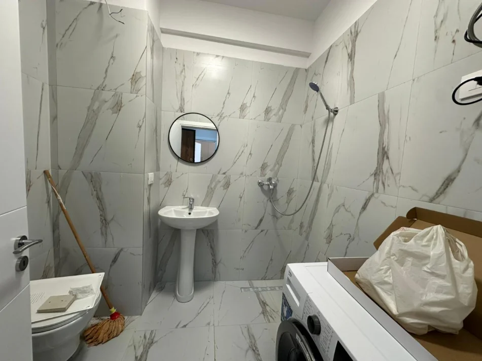 Tirane, jepet me qera apartament 1+1 Kati 2, 70 m² 500 € (Astiri)