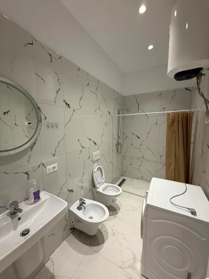 Tirane, jepet me qera apartament 2+1 Kati 4, 100 m² 600 € (Kodra e Diellit)