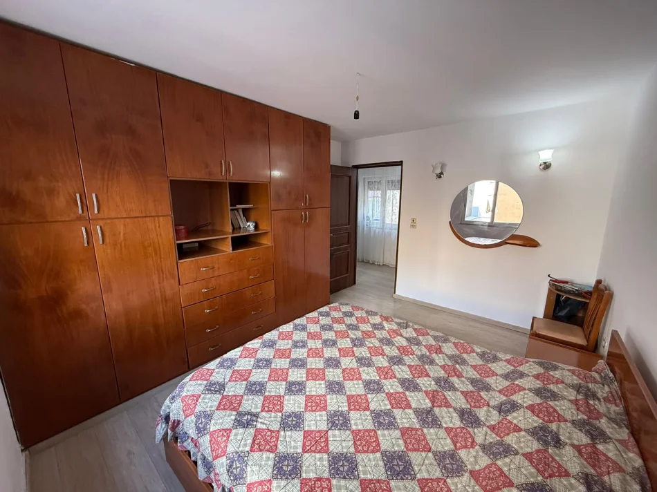 Tirane, shitet apartament 2+1 Kati 5, 82 m² 139.000 € (Brryli)