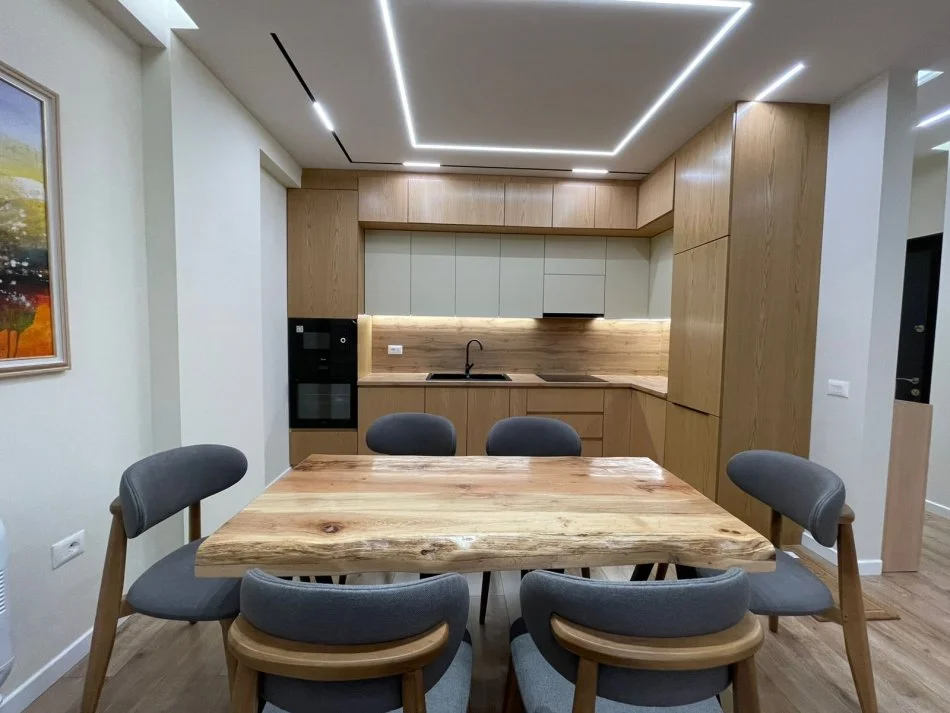 Tirane, Liste me oferta apartament 2+1 Kati 5, 116 m² (LIQENI I THATE)