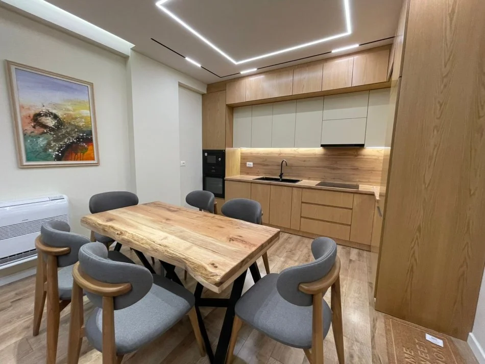 Tirane, Liste me oferta apartament 2+1 Kati 5, 116 m² (LIQENI I THATE)