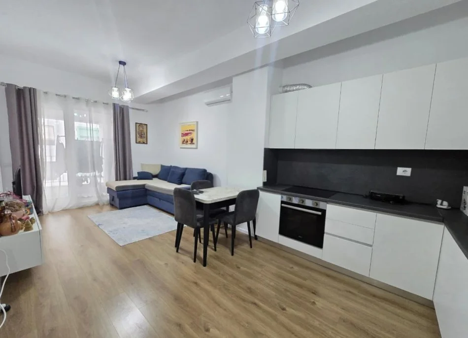 Tirane, shitet apartament 1+1 Kati 5, 61 m² 110.000 € (Kompleksi Kaimi)