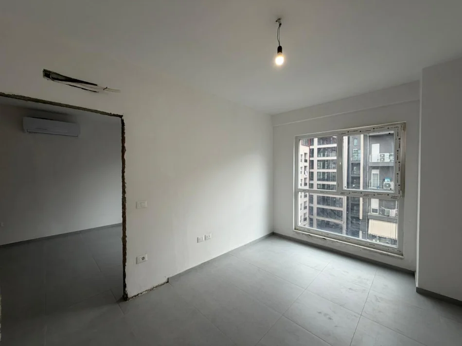 Tirane, jepet me qera apartament 1+1 Kati 2, 60 m² 400 € (Laprake)