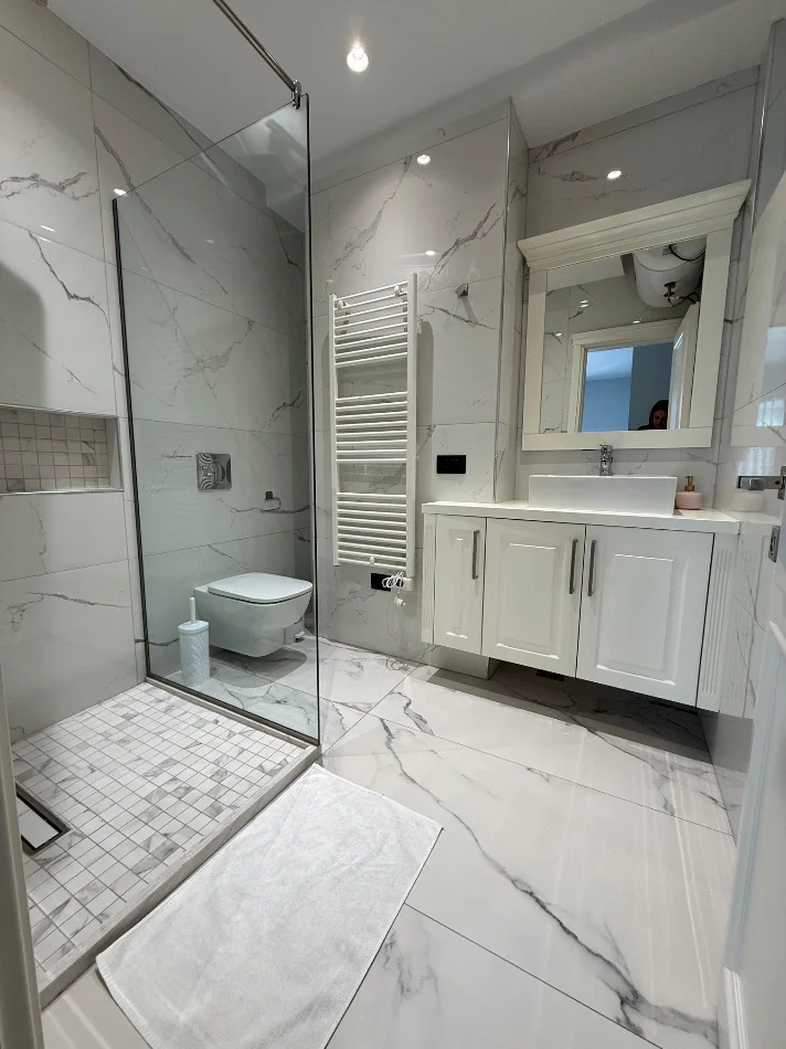 Tirane, jepet me qera apartament 2+1 Kati 3, 110 m² 1.000 € (Kopeshti Botanik)