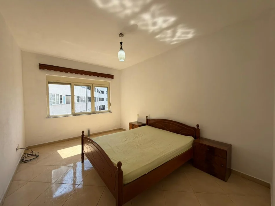 Tirane, shitet apartament 2+1 Kati 6, 112 m² 160.000 € (Astir)