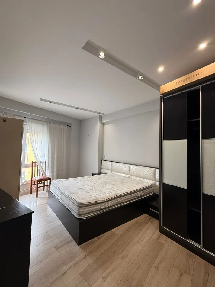 Tirane, shitet apartament 2+1 Kati 5, 100 m² 280.000 € (Komuna e Parisit)