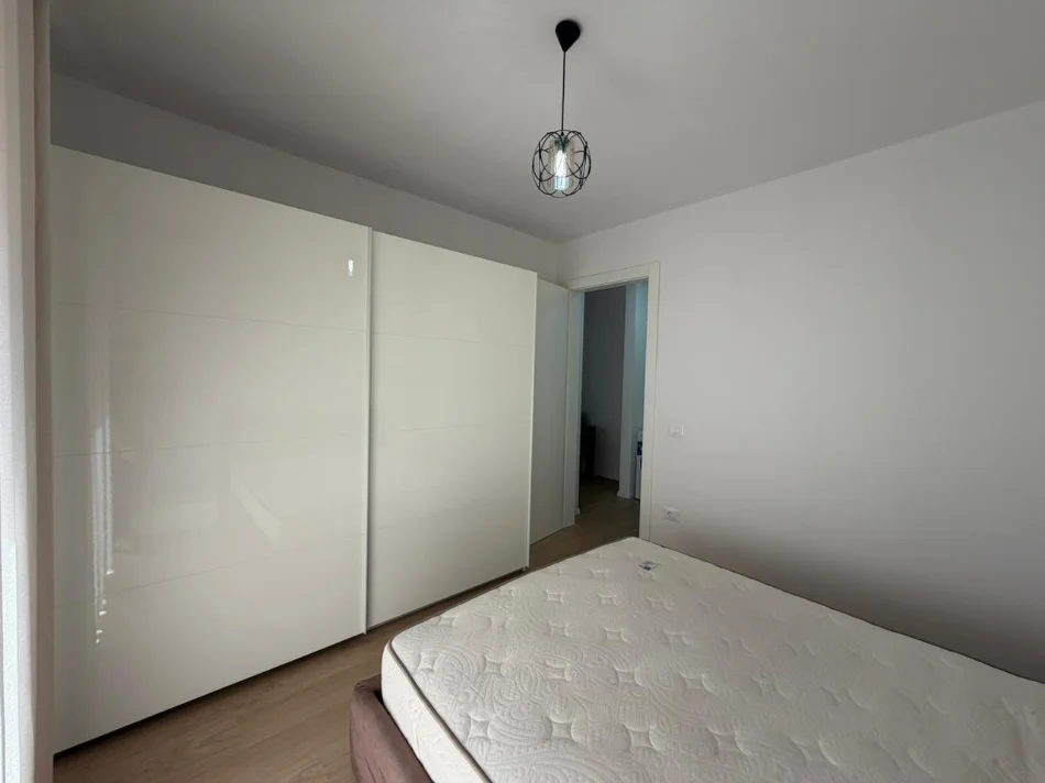 Tirane, jepet me qera apartament 1+1 Kati 3, 70 m² 750 € (Delijorgji)