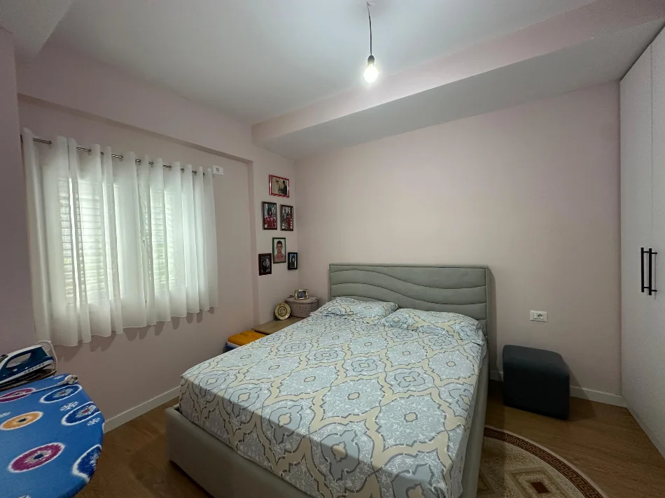 Tirane, jepet me qera apartament 1+1 Kati 2, 68 m² 550 € (Selite)