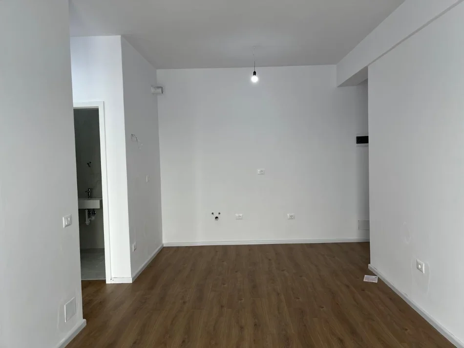 Tirane, shitet apartament 1+1 Kati 3, 62 m² 696.020.003 € (Fresku)