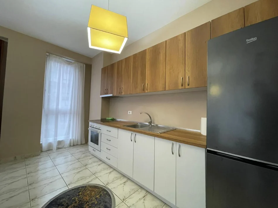 Tirane, jepet me qera apartament 2+1 Kati 3, 121 m² 700 € (Bulevardi i Ri)
