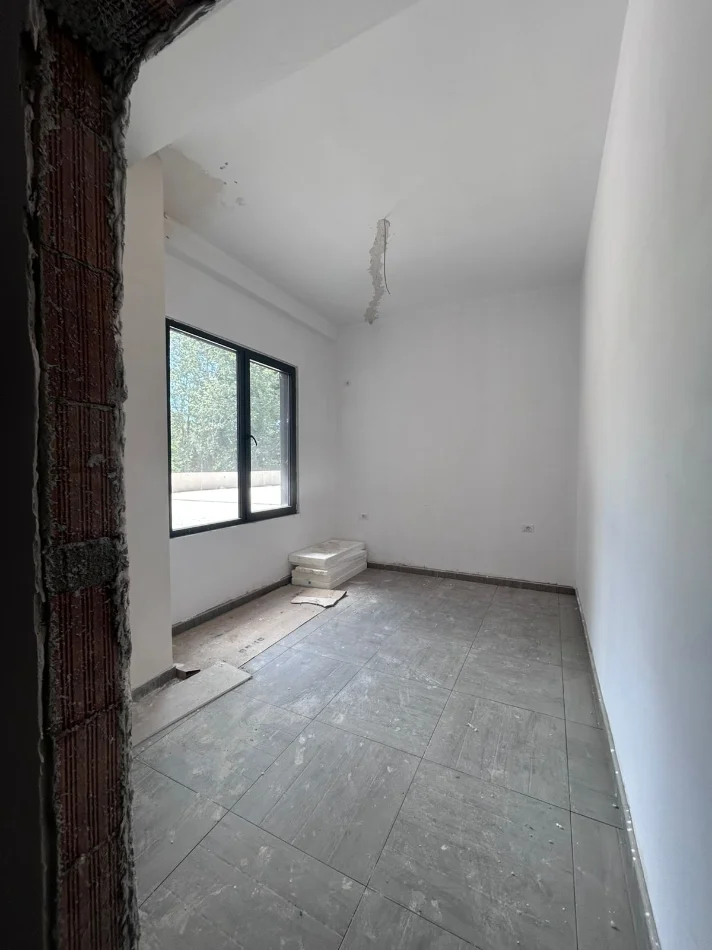 Tirane, shitet apartament 2+1 Kati 1, 107 m² 171.360 € (Rruga e Elbasanit)