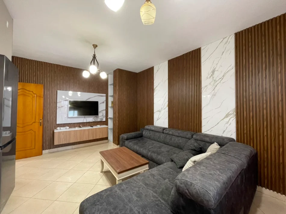 Tirane, jepet me qera apartament 2+1 Kati 4, 105 m² 650 € (Don Bosko)