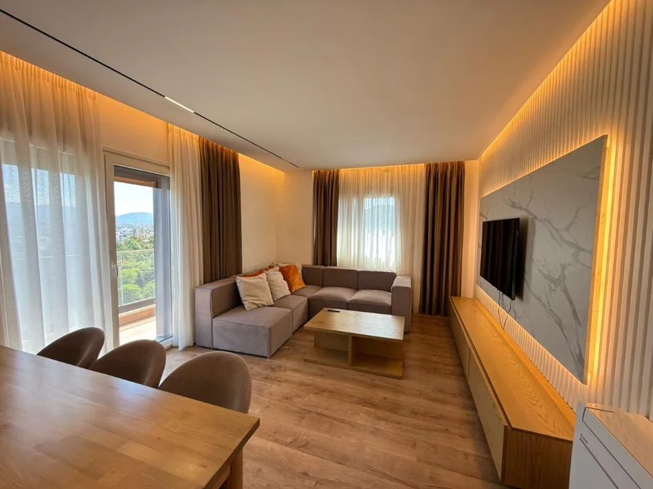 Tirane, jepet me qera apartament 2+1 Kati 6, 120 m² 1.300 € (Kodra e Diellit)