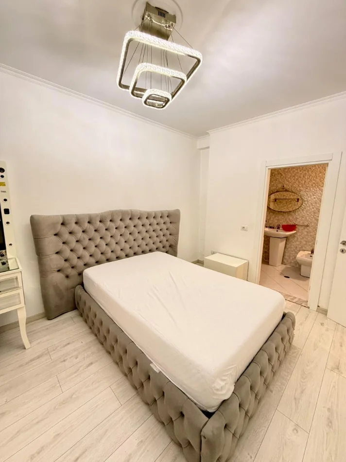 Tirane, shitet apartament 3+1 Kati 6, 120 m² 295.000 € (Komuna e Parisit)