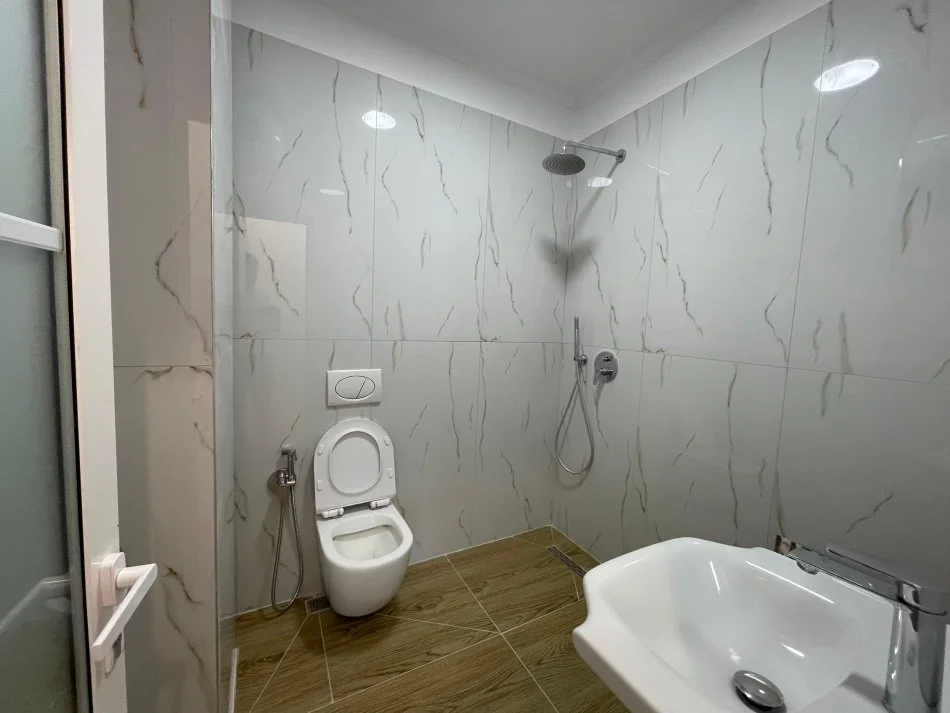 Tirane, shitet apartament 1+1+Ballkon Kati 7, 53 m² 115.000 € (PALLATI ME SHIGJETA)