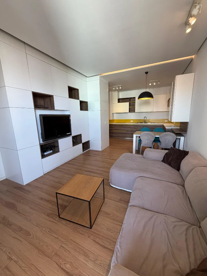 Tirane, jepet me qera apartament 2+1 Kati 6, 95 m² 800 € (Rruga Bardhyl)